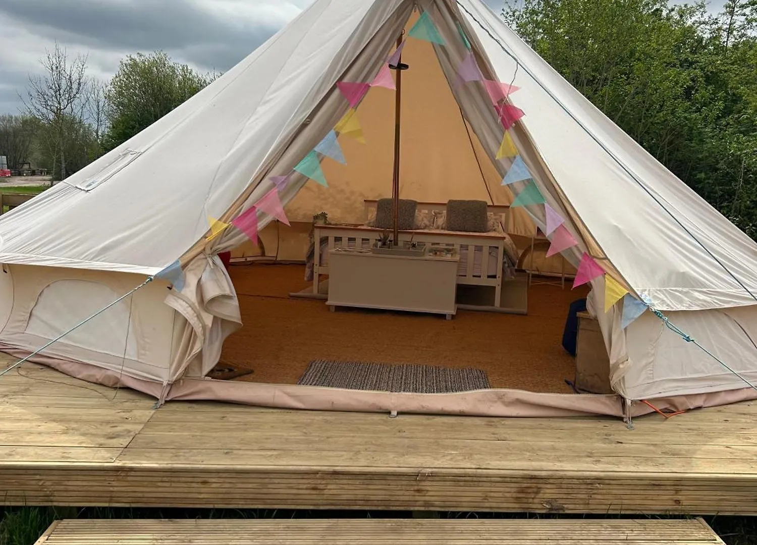 Spring Lakes Lake Side Bell Tents Ноттингем Роскошный шатер